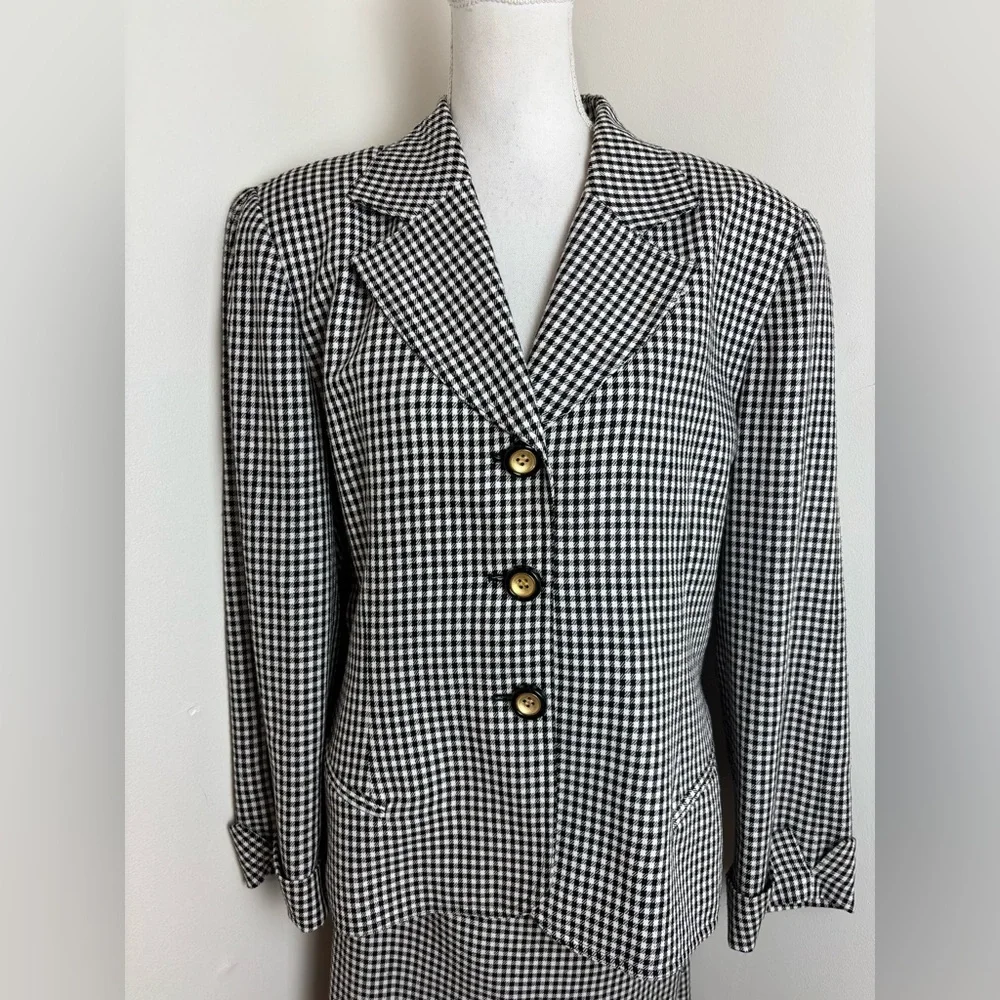 Christian Dior Vintage 1980’s Houndstooth Skirt Suit Size 16